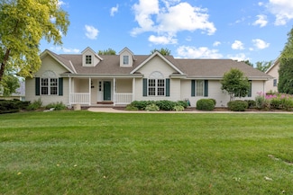 1251 Williams Dr, Mukwonago, WI 53149