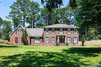 207 Indian Springs Dr, Florence, AL 35634