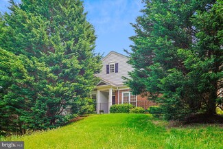 12211 Farmberry Ct, Woodbridge, VA 22192