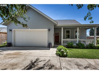 907 Marquet Way, Eugene, OR 97401
