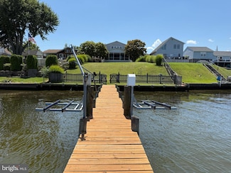 154 Kingston Park Ln, Middle River, MD 21220