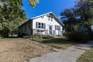 116 3rd St, Bayard, IA 50029