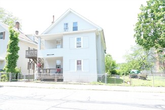 75 Elm St, Holyoke, MA 01040
