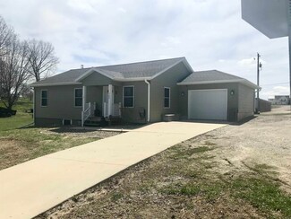 Henry E 302 St, Calmar, IA 52132