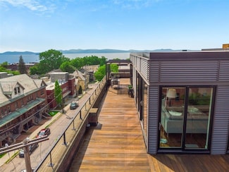 161 St Paul St Unit 401, Burlington, VT 05401