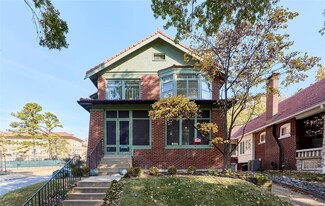 7215 Pershing Ave, Saint Louis, MO 63130