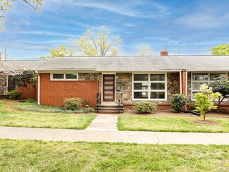 4625 Woodlark Ln, Charlotte, NC 28211
