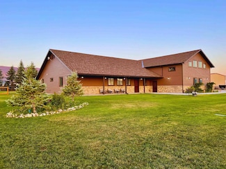2014 Madsen Dr, Grace, ID 83241