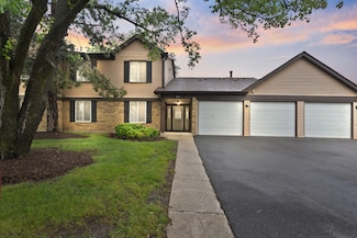 304 Memory Ln Unit 4, Westmont, IL 60559