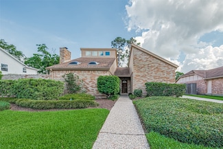 15707 Larkfield Dr, Houston, TX 77059