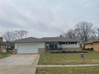 5714 Rangeview Dr, Seven Hills, OH 44131