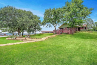 209 Rocky Point Rd, Mount Vernon, TX 75457