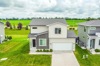 4669 171st St, Urbandale, IA 50323