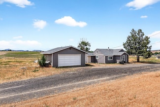 825 NE Loucks Rd, Madras, OR 97741