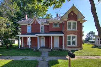15 S Culver St, Chippewa Falls, WI 54729