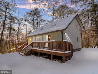506 Stuart Dr, Basye-Bryce Mountain, VA 22810