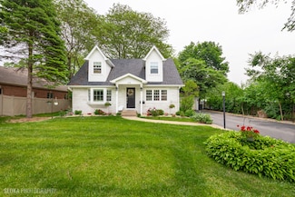 215 Rush St, Roselle, IL 60172