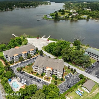 300 Midyette St Unit A8, Oriental, NC 28571