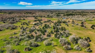 3108 Airport Rd, La Grange, TX 78945