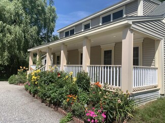 567 W Elm St, Yarmouth, ME 04096