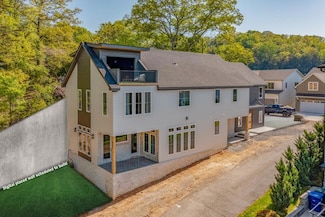 521 Divyan Ct, Chattanooga, TN 37405