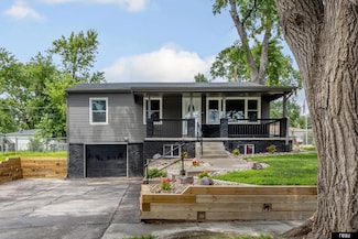7332 Frederick Ave, La Vista, NE 68128