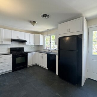 725 Vfw Pkwy Unit 2, Boston, MA 02132