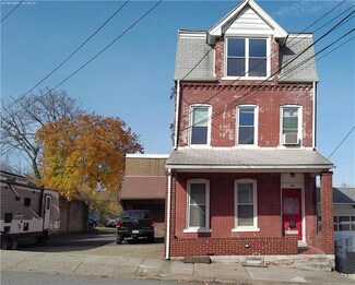 545 Sumner Ct, Allentown, PA 18102
