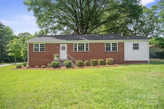 346 Fieldstone Cir, Statesville, NC 28677