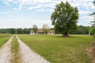 5012 S 178th Rd, Bolivar, MO 65613