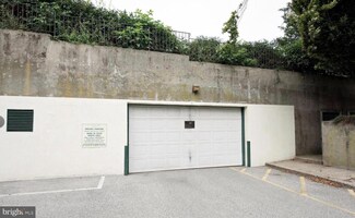 500 E Lancaster Ave, Wayne, PA 19087
