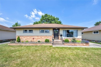 7356 Oakwood Rd, Parma, OH 44130