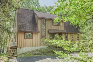 89 Appalachee Rd, Boothbay Harbor, ME 04538