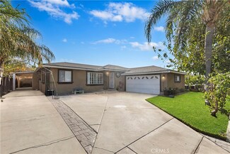 3860 Fox Tail Ln, Riverside, CA 92509