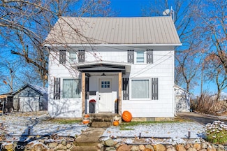 104 W John St, Durand, MI 48429