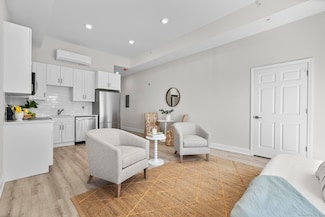 120 Broad St Unit 407, New London, CT 06320