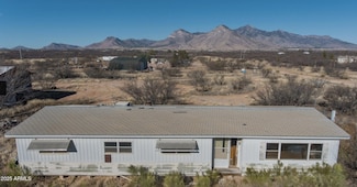 8702 E Clinton Ln, Hereford, AZ 85615
