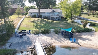 1284 Howard Rd, Marion, IL 62959