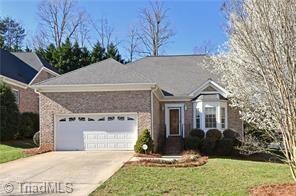 5725 Sutter Ln, Kernersville, NC 27284