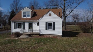 923 N Buckeye St, Osgood, IN 47037