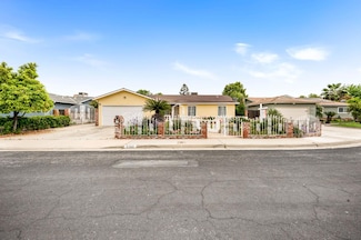 1263 Bundy Ave, Clovis, CA 93611