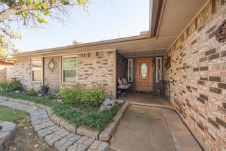 2720 Fairfield Dr, Edmond, OK 73012