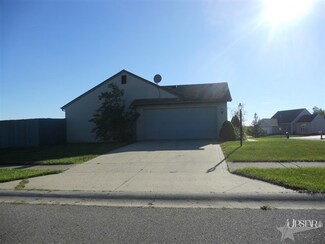 303 Cranberry Run, Avilla, IN 46710