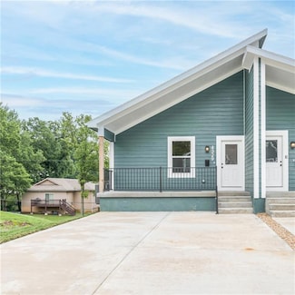 4335 Spruce Ave, Kansas City, MO 64130