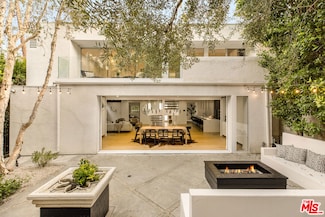 366 N Kenter Ave, Los Angeles, CA 90049