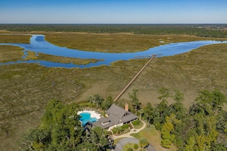 31-C River Place Dr, Waverly, GA 31565