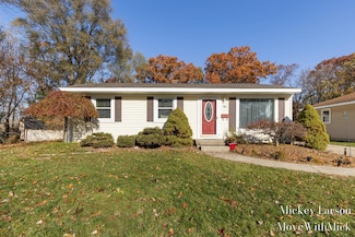961 Walcott St SW, Wyoming, MI 49509