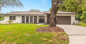 5104 Rolling Hills Ct, Temple Terrace, FL 33617