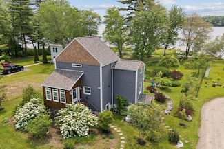 44 Brentwood Rd, Windham, ME 04062