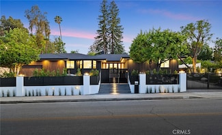 19750 Wells Dr, Woodland Hills, CA 91364